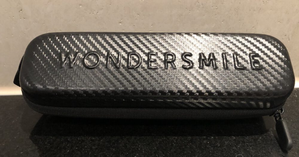 Zahnheld Schallzahnbürste mit Ladestation Wondersmile Schallzahnbürste - Reiseetui außen