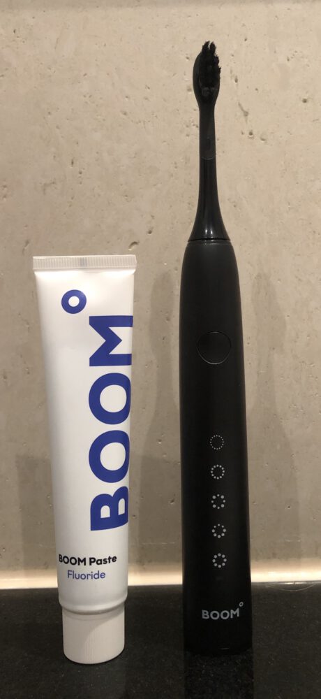 Boombrush Schallzahnbürste mit Boom Paste