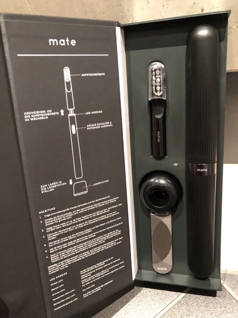 Zahnheld elektrische Zahnbürste - Verpackungsinhalt mate Schallzahnbürste - Verpackung innen