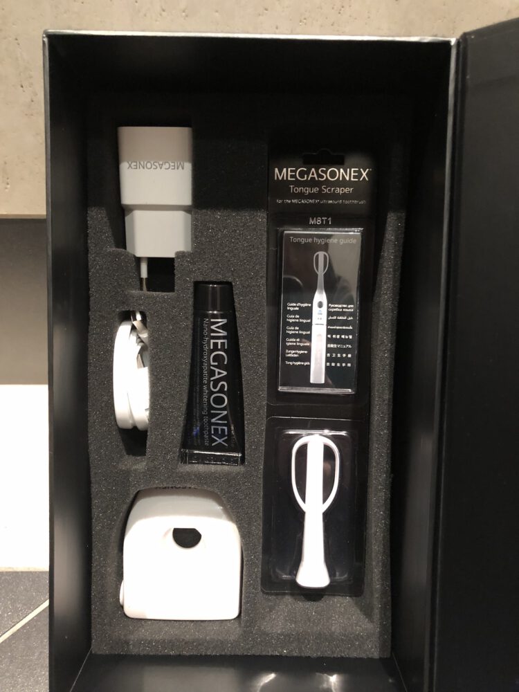 Megasonex Ultraschallzahnbürsten Set M8 S - Verpackung innen