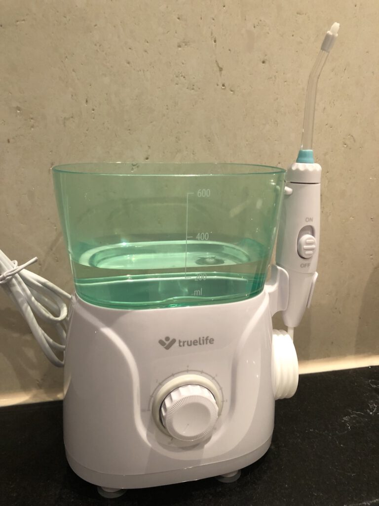 Truelife Aquafloss Station S600 - mit Wasser gefüllt offen