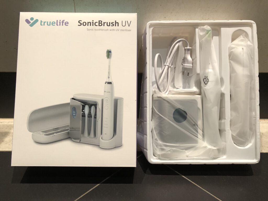 Zahnheld elektrische Zahnbürste - Verpackungsinhalt Truelife Sonicbrush UV Station - Verpackung