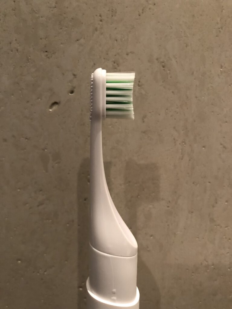 TrueLife T100 Schallzahnbürste - Zahnbürstenkopf seitlich